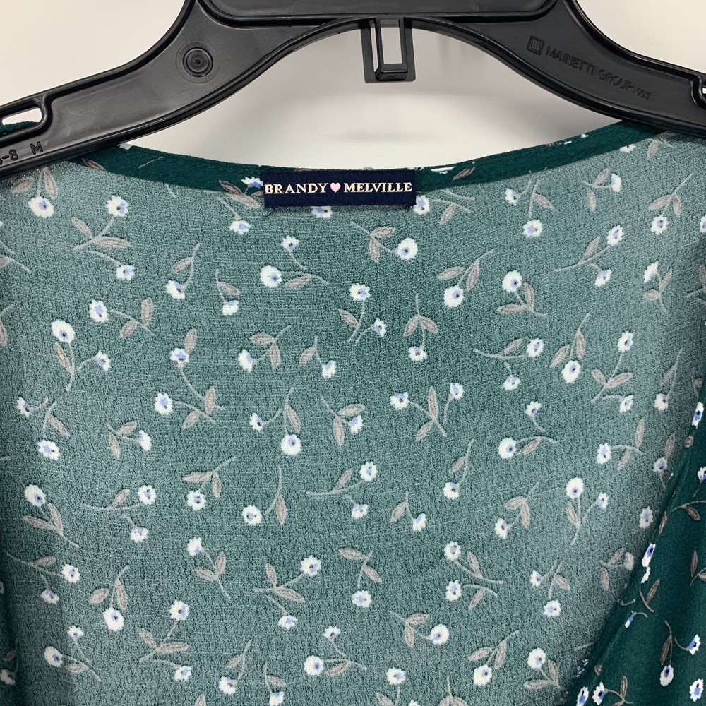 Brandy Melville Wrap Top Womens Rae Floral Print Short Sleeve V Neck Crop - Picture 4 of 10
